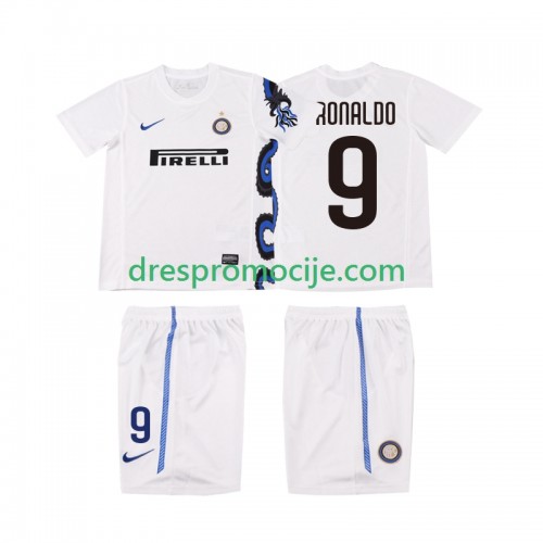 Inter Milan Ronaldo 9 2010 2011 Dres Retro Dječji Gostujući Kratkih Rukava Inter Milan Ronaldo 9 2010 2011 Dres Retro Dječji Gostujući Kratkih Rukava